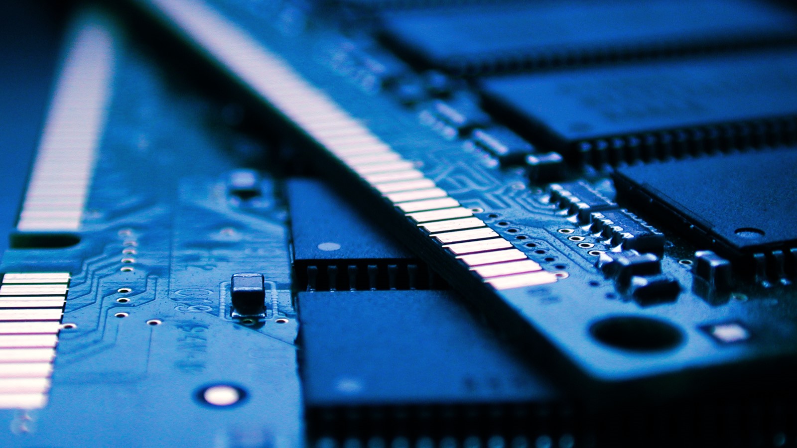 固态硬盘、内存、显存——它们里面的”颗粒”到底有什么不同？